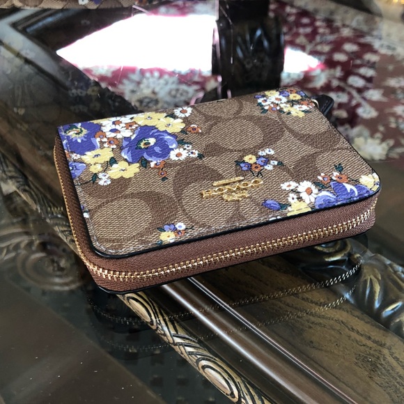 2pcs authentic Coach floral quilted backpack+walle - Picture 2 of 8